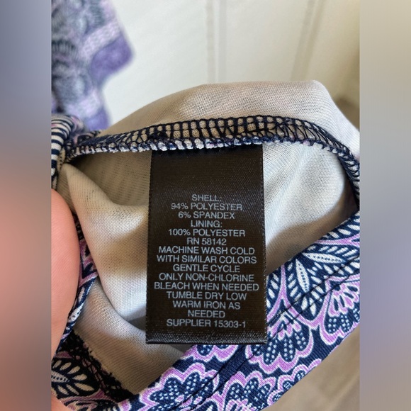 Liz Claiborne Dress  Sleeveless V-Neck Purple Floral  Zip Back Fit Flare Size 6 - Picture 10 of 13